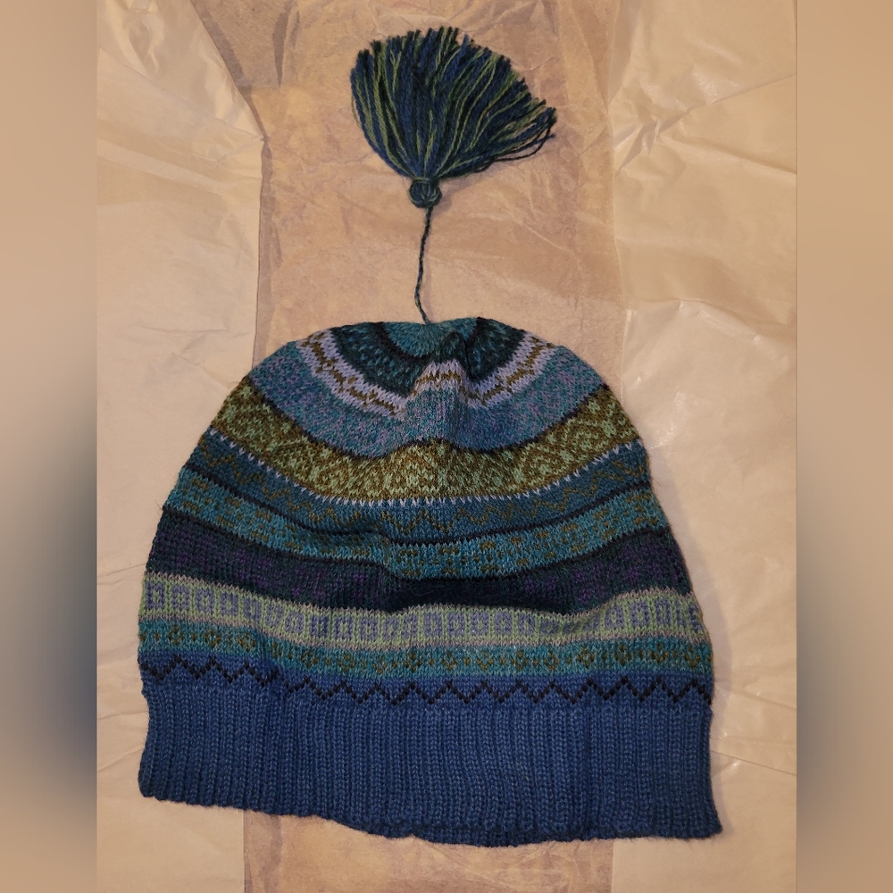 Novica sea dreams hat/fingerless floves set